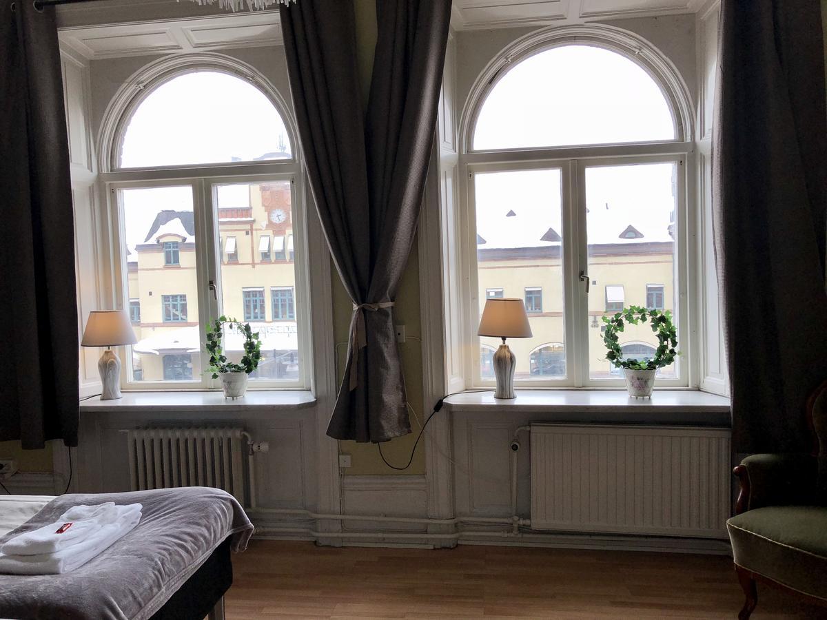Jaernvaegshotellet Gävle Εξωτερικό φωτογραφία